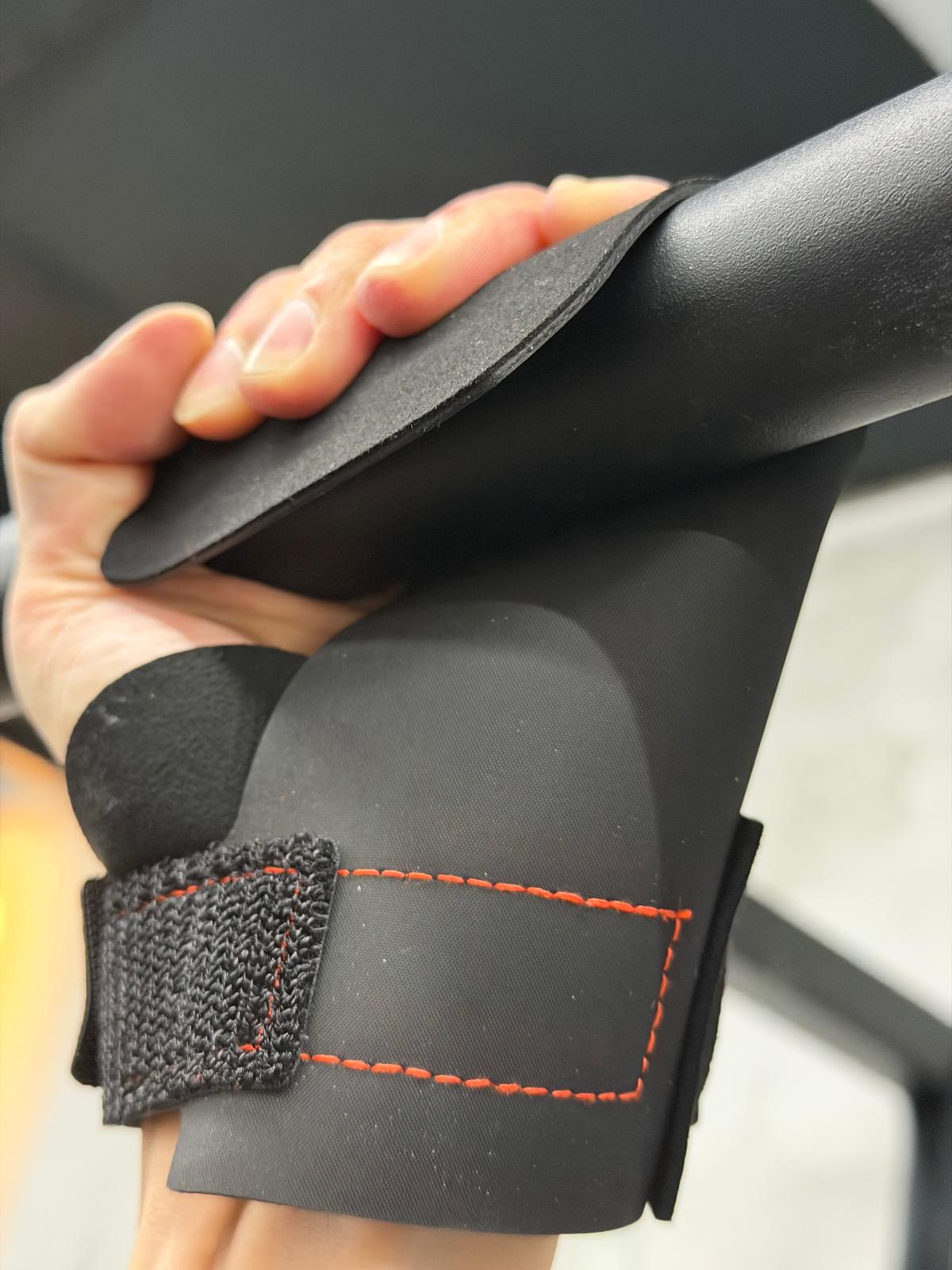 TOUGHENING Crossfit Grips  | Fingerless (V2)
